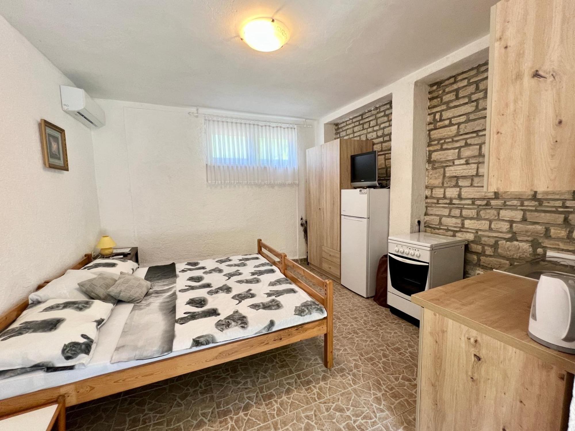 Apartmani Lidija Karin Donji Donji Karin 外观 照片