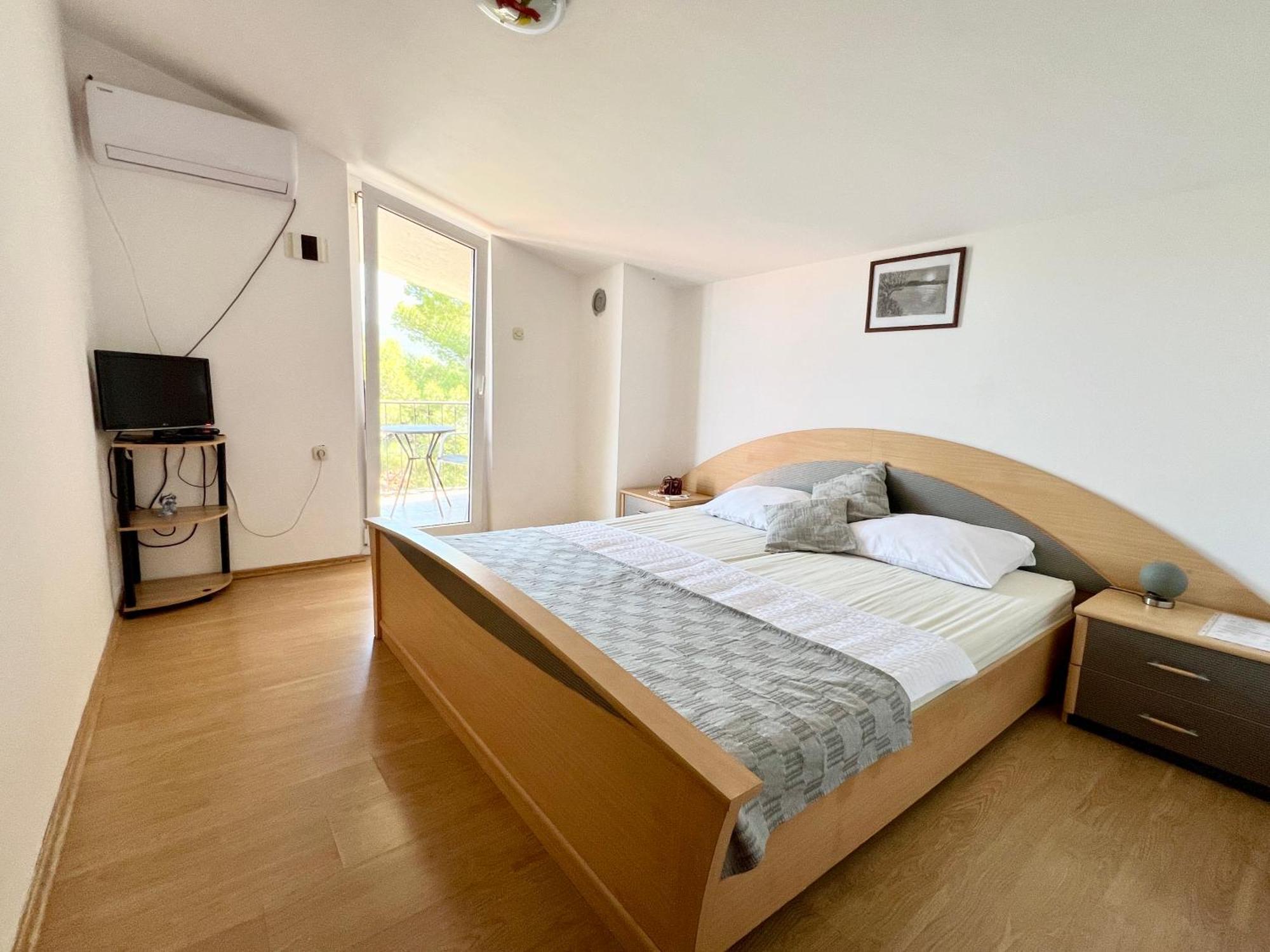 Apartmani Lidija Karin Donji Donji Karin 外观 照片